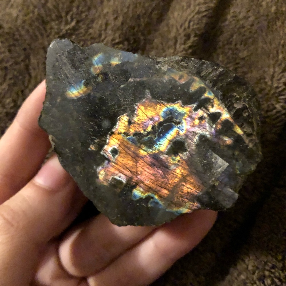 Flashy Labradorite slab - Picture 2 of 2